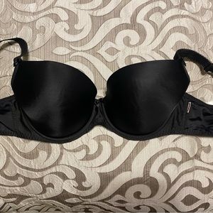 Freya 32G, black underwire bra, lightly padded. Used in great condition.
